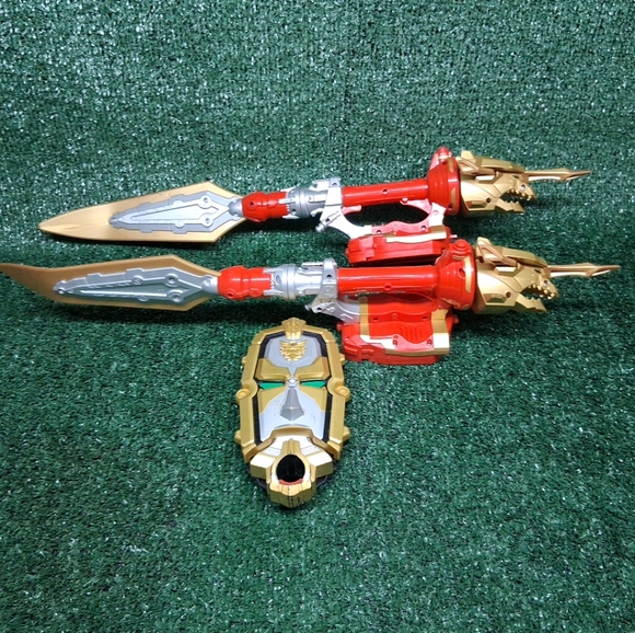 Mighty Power Rangers Megaforce Deluxe Ultra Dragon Red Swords, Armor & Morpher - Picture 1 of 5